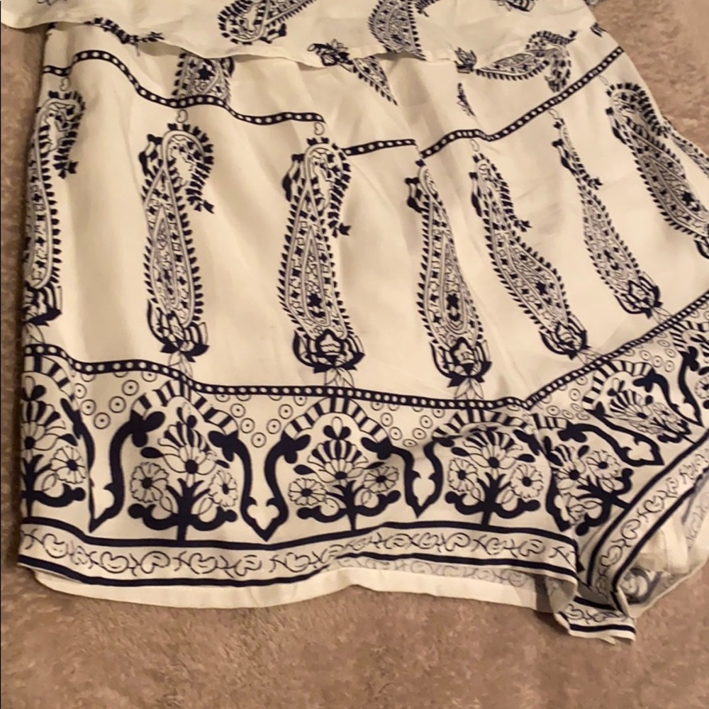 Patterned Romper - Picture 2 of 4